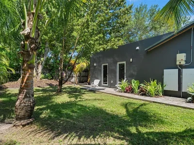 spacious 5 BED Beautiful Miami Home