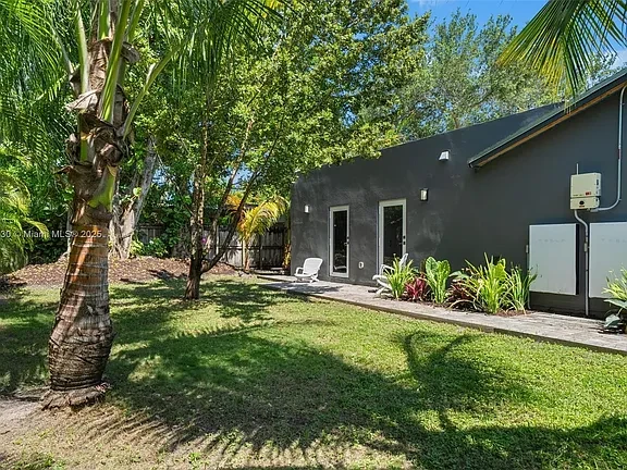 spacious 5 BED Beautiful Miami Home-5