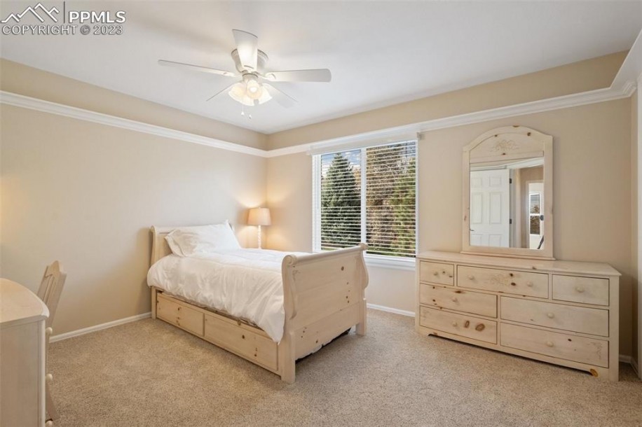 Family house on sale-18