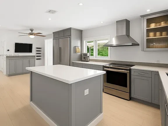 spacious 5 BED Beautiful Miami Home-8