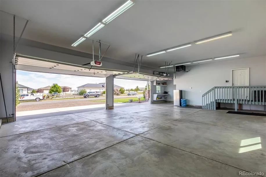3 BEDROOM SINGLE FAMILY RESIDENCE-3