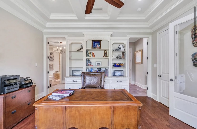 6 bedrooms single family residence-8