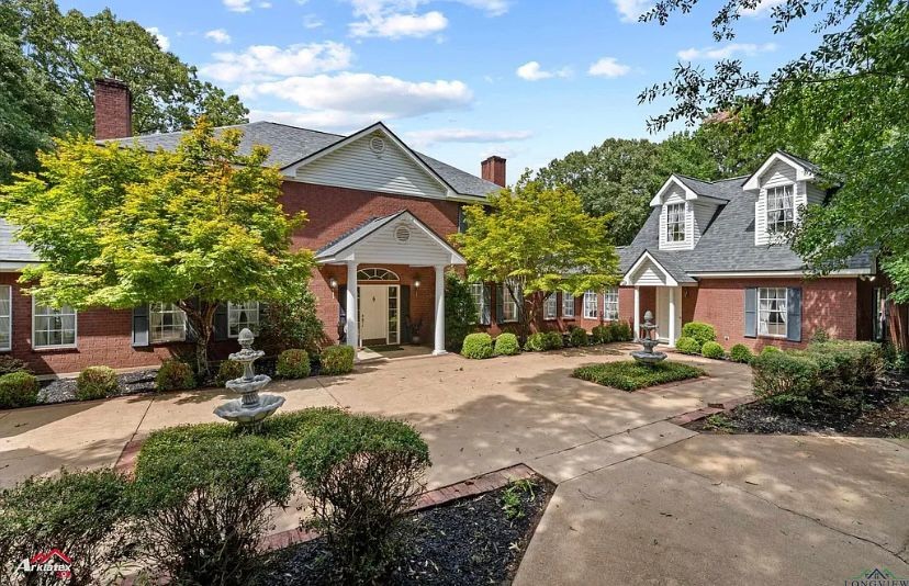 6 bedroom custom brick estate-8